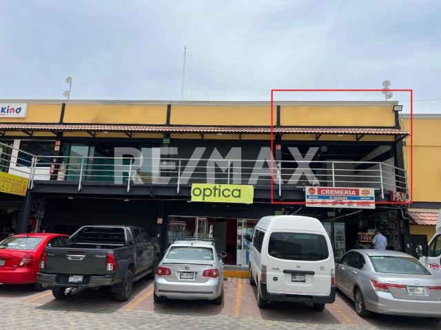 Local en planta alta en Real Solare