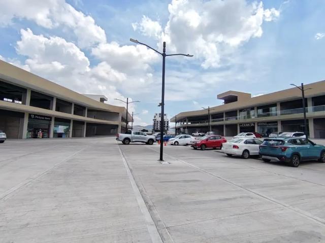 LOCAL EN PLANTA BAJA EN RENTA UBICADO EN PLAZA CASCADAS 299, LOMAS DE ANGELÓPOLIS