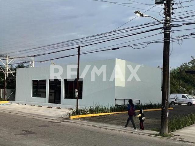 LOCAL EN RENTA