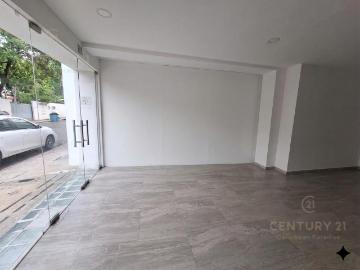 Local en renta 38 m2 a pasos de la 5ta Avenida y de la Playa Centro Playa del Carmen P4602