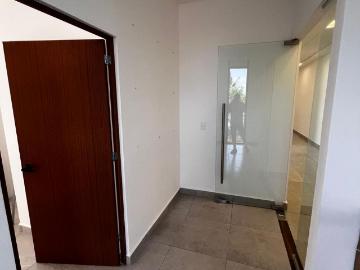 Local en Renta y Venta | Plaza Corner Center