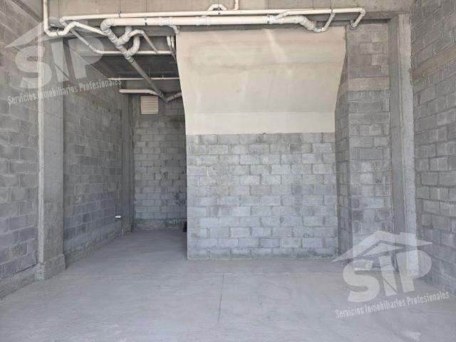 Local en renta Aura Place al norte de Saltillo