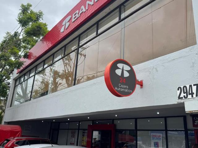 LOCAL EN RENTA AVENIDA LAZARO CARDENAS MORELIA
