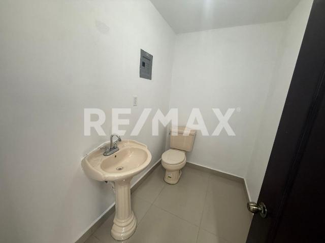 LOCAL EN RENTA DE 62.18 M2, EN PLAZA PUEBLO AMIGO, TIJUANA
