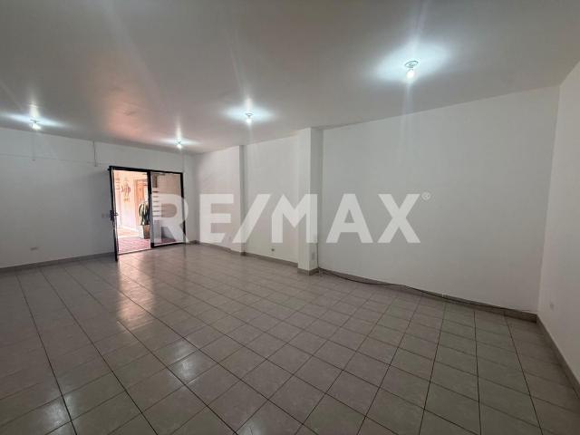 LOCAL EN RENTA DE 89.3 M2, EN PLAZA PUEBLO AMIGO, TIJUANA
