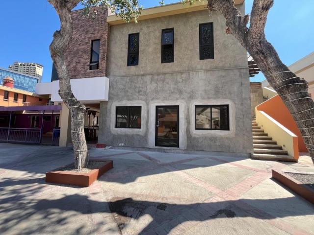 Local en Renta de 193.8 m2, en Plaza Pueblo Amigo, Tijuana