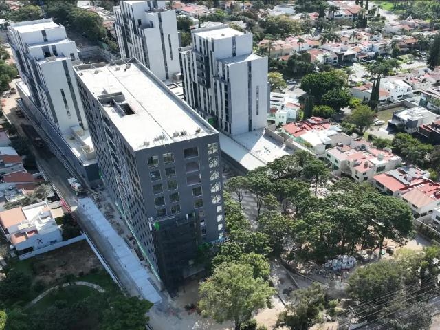 Locales en Renta en zona Valle Real