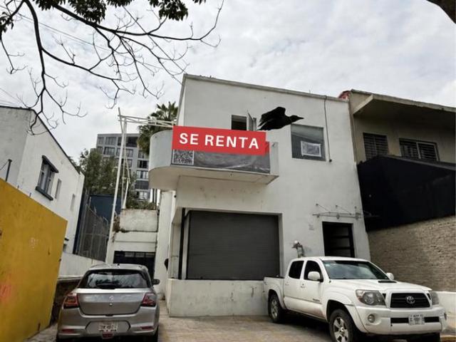 LOCAL EN RENTA EN ARCOS VALLARTA