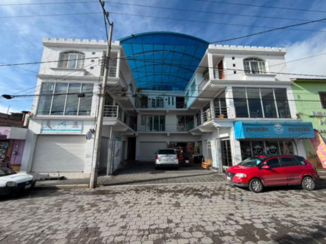 Local en renta en Metepec, en Plaza Comercial, cerca de servicios clave
