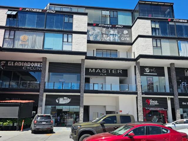 LOCAL EN RENTA EN MILENIO III PLAZA MASTER