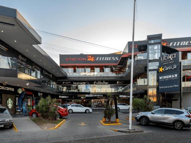 LOCAL EN RENTA EN PLAZA UBIKA CIUDAD GRANJA