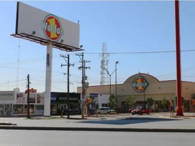 Local en Renta en Plaza Comercial, Avenida Revolución en Torreón, Coahuila