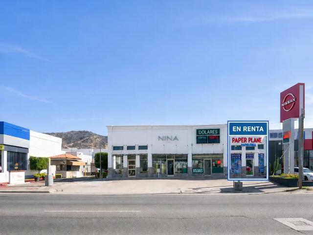LOCAL EN RENTA EN PLAZA COMERCIAL SOBRE BLVD MORELOS ZONA MUY TRANSITADA AL NORTE DE HERMOSILLO