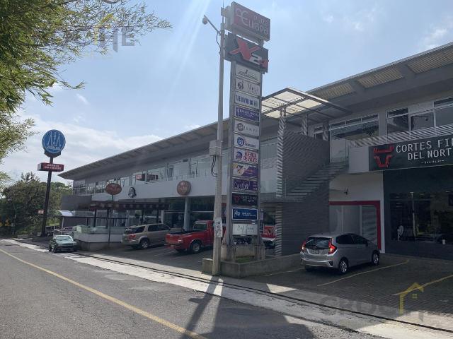 Local en renta en Plaza Europa Animas Xalapa Ver 200 m2 planta alta