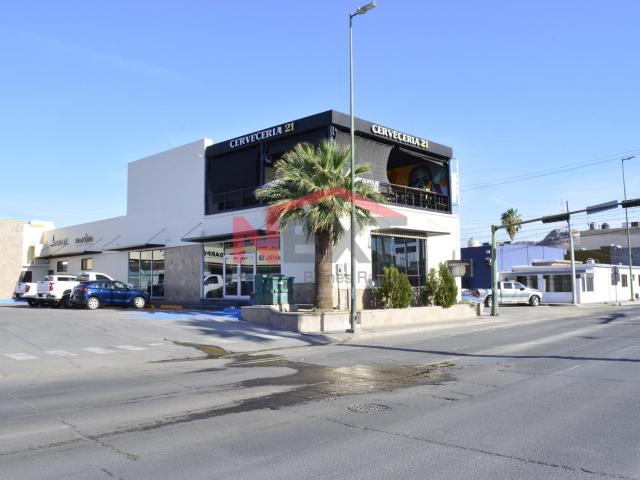 LOCAL EN RENTA EN PLAZA GASTON MADRID