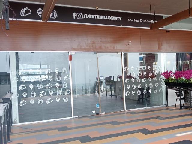 Local en Renta en Plaza Serran?a 82m2