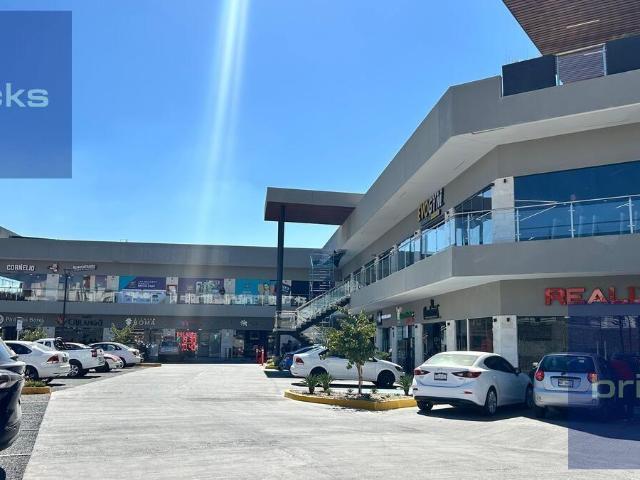 Renta de Locales en Plaza Comercial | PB y PA Disponibles Zona el Mirador Quer?taro