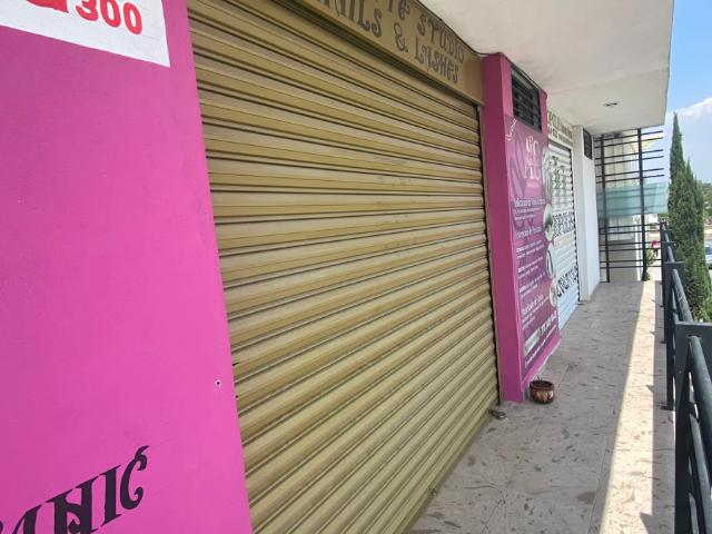 Local en RENTA en Planta Alta sobre Avenida Principal – Paseos de Chavarría