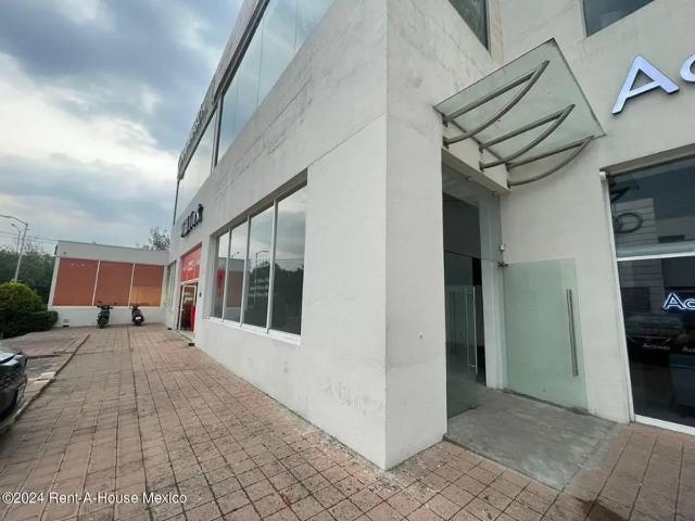 Local en renta en Residencial Lago Esmeralda, Atizapán de Zaragoza, México