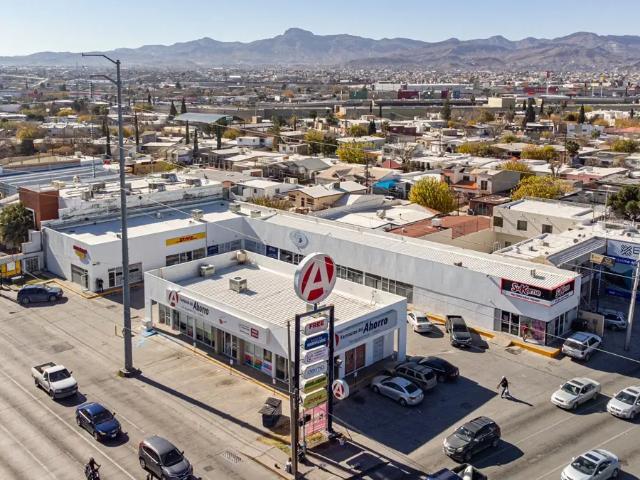 ¡Locales en renta en excelente ubicación en Juárez!