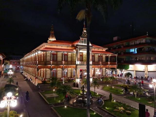 Local en renta frente a el Palacio de Hierro en Orizaba Veracruz