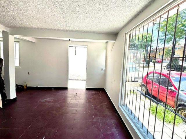 Local en Renta, Los Pirules, 60 m2