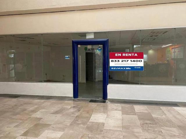 Local en Renta Plaza Crystal