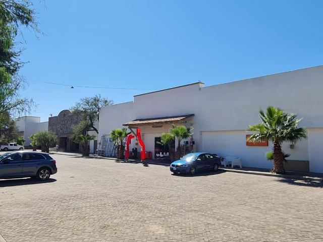 Local en Renta Plaza Hacienda El Pedregal, Blvd. Vicente Valtierra y Blvd. Delta