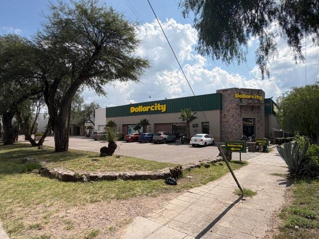Local en Renta Plaza Hacienda El Pedregal, Blvd. Vicente Valtierra y Delta, Le?n, Guanajuato