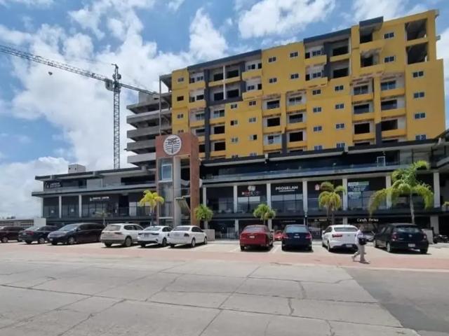 Local en Renta – Plaza Punta Palmeira
