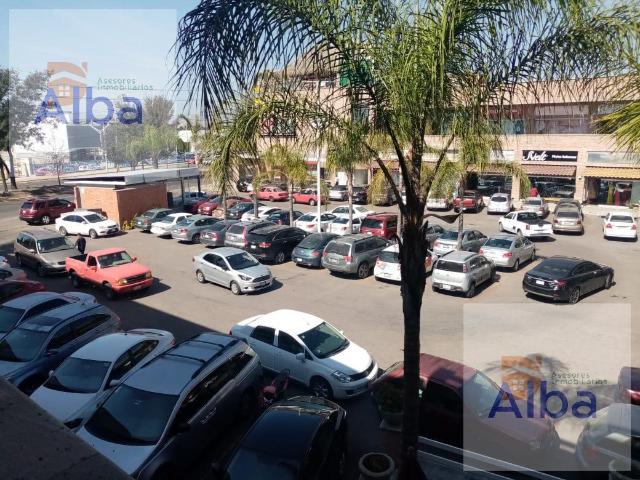 LOCAL EN RENTA PLANTA BAJA AL NORTE EN PLAZA SANTA F