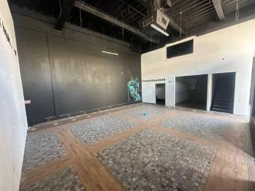Local en renta sobre avenida importante plaza comercial