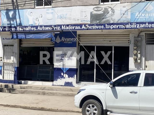 Local en Renta sobre Avenida Juan Pablo II