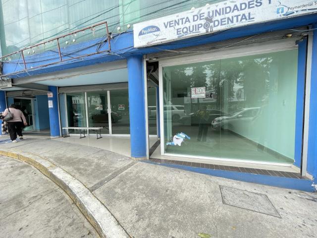 LOCAL EN RENTA SOBRE AVENIDA PASEO TOLLOCAN