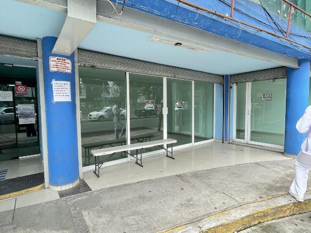 LOCAL EN RENTA SOBRE AVENIDA PASEO TOLLOCAN