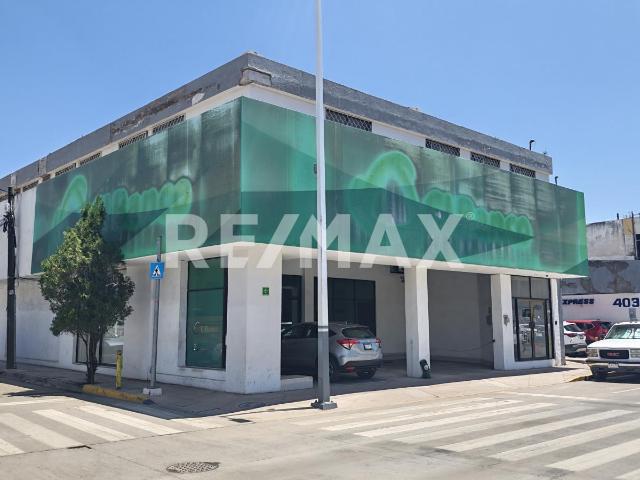 Local en Renta sobre Planta Alta en la esquina Ave. 20 de Noviembre y calle Regato
