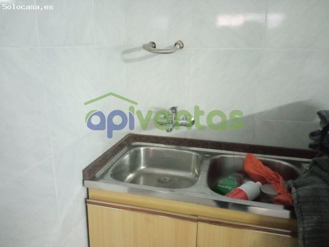 Local Garaje con baño, 150 metros