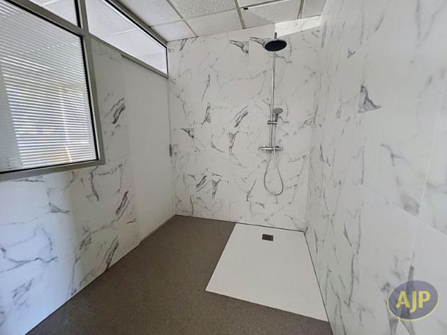 LOCAL Montrevault Sur Evre 130 m2
