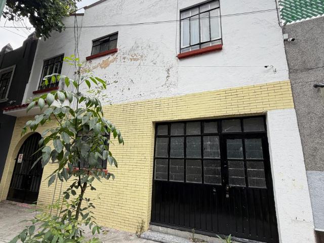 LOCAL/ OFICINA /CONSULTORIO EN RENTA EN NOGAL 140 EN SANTA MARIA LA RIBERA