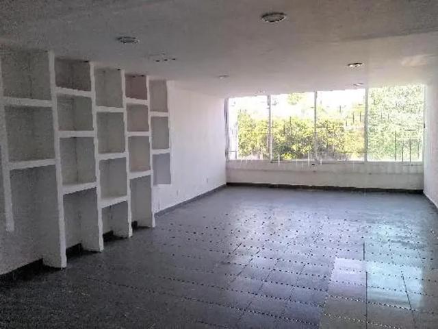 LOCAL PARA OFICINA EN AV. VICENTE GUERRERO POR EL SAMS