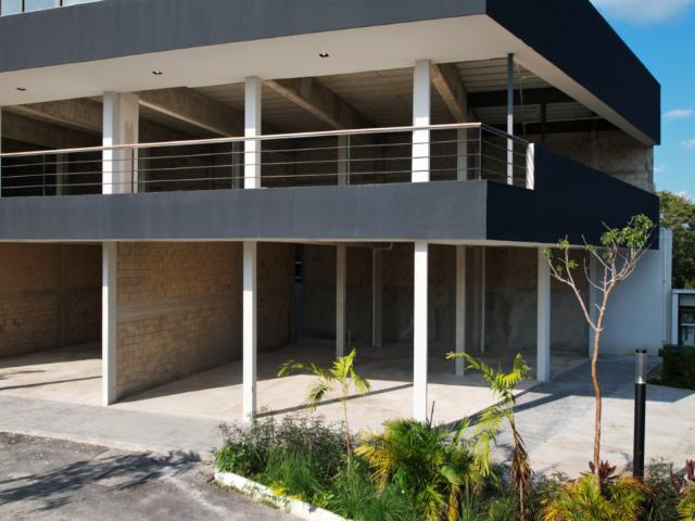 Local PB 19 en Venta en Nubia Villa Comercial en Conkal