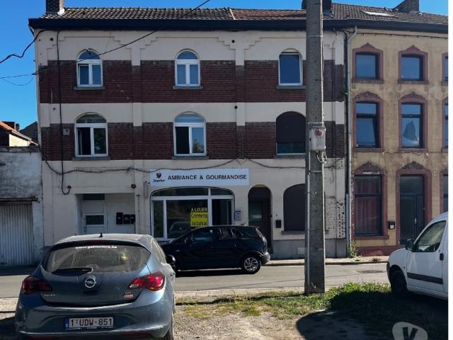 LOCAL PROFESSIONNEL COMMERCIAL DE 135 M² À LOUER –