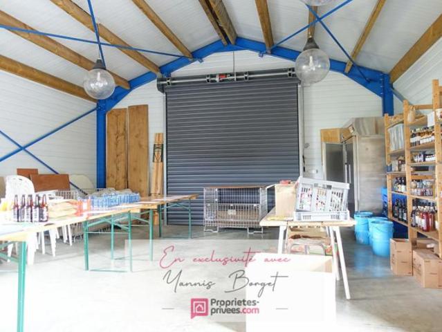 Local PROFESSIONNEL de 90 m2 situé en zone agricole CHAUCHÉ 85140