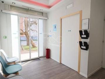 LOCAL PROFESSIONNEL