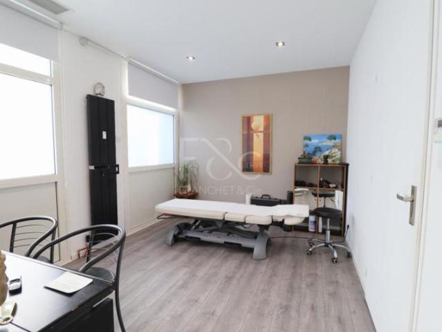 LOCAL PROFESSIONNEL