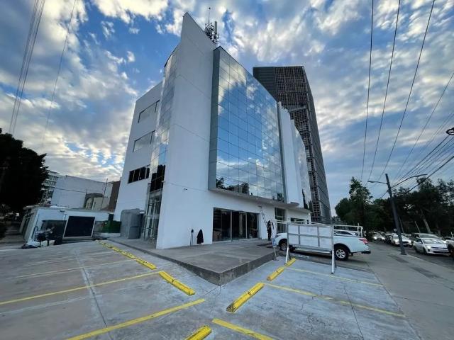 Local renta Planta Baja Frente a Plaza Patria