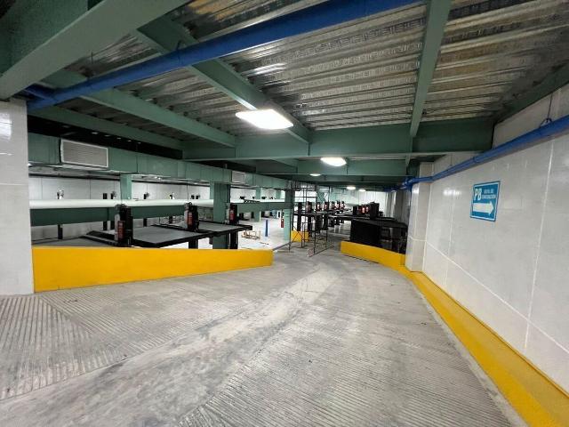 Local Renta Lomas De Tecamachalco 552 m2 Rooftop