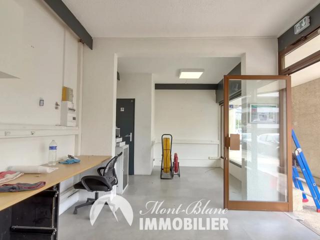 local / sallanches / 655 €