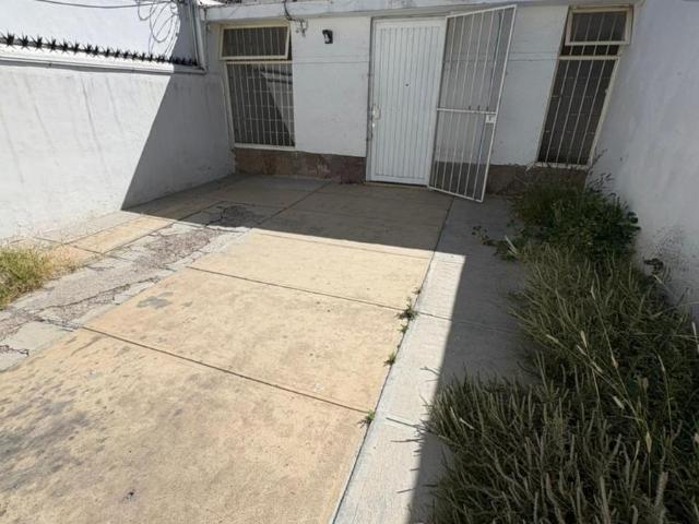 LOCAL/CONSULTORIO EN RENTA EN AV. CUAHUT?MOC