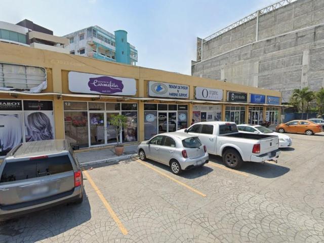 Locale en renta en Veracruz en Plaza Villa del Mar de 68.10 m? cerca del Acuario